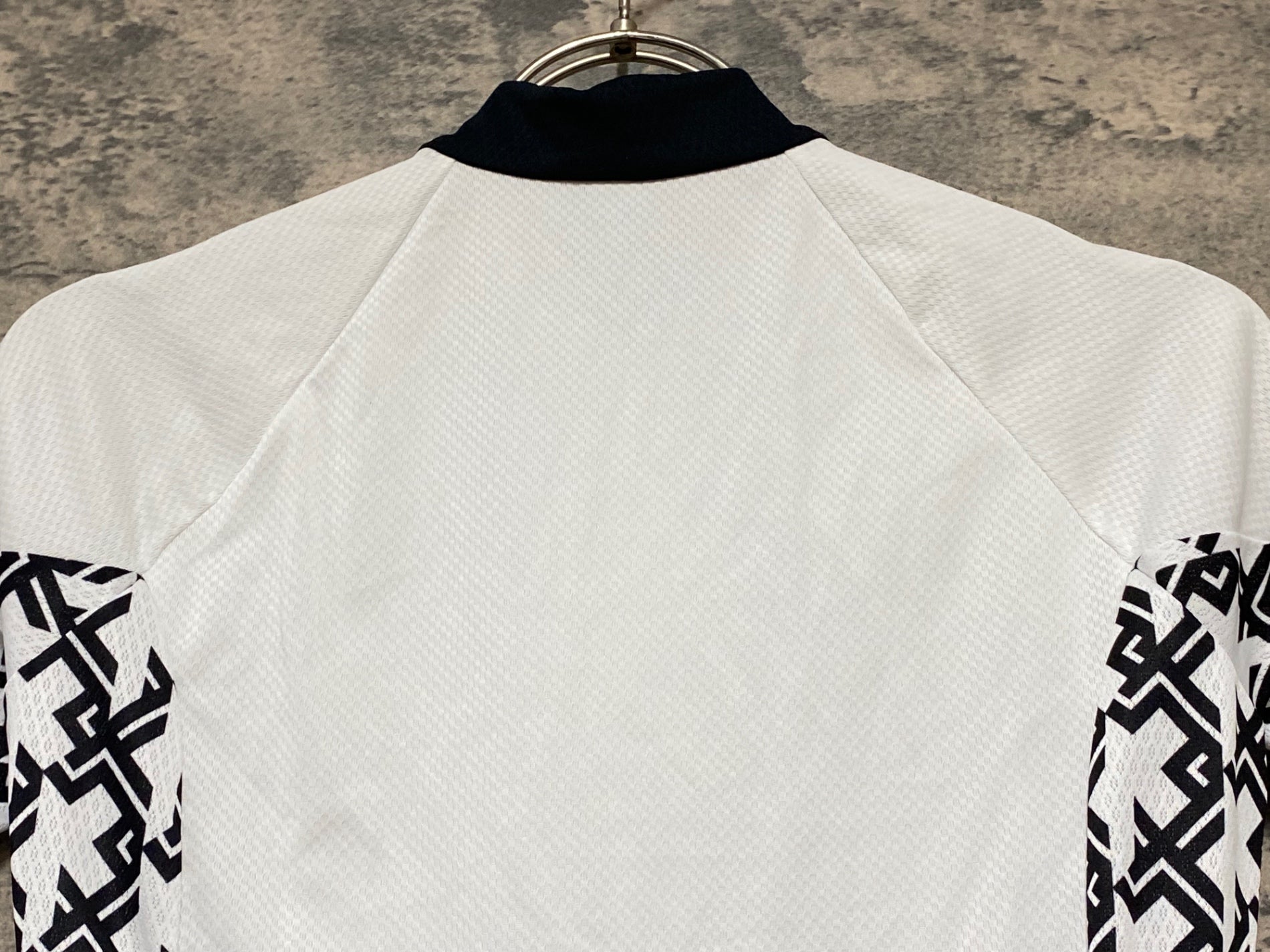 KI104 アソス ASSOS UMA GT SS Jersey EVO 半袖 サイクルジャージ 白黒