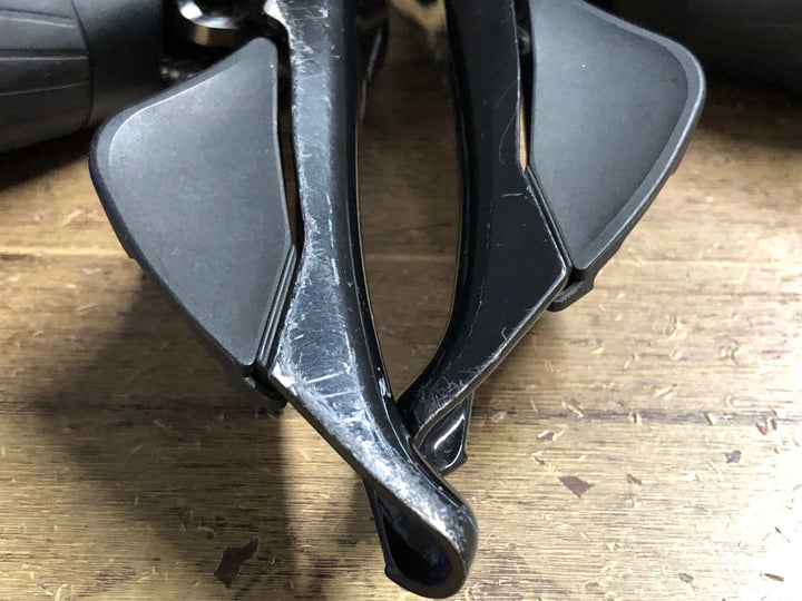 KJ475 シマノ SHIMANO 105 ST-R7025 STIレバー 2x11S 油圧 ※ガリ傷,右フード破れ