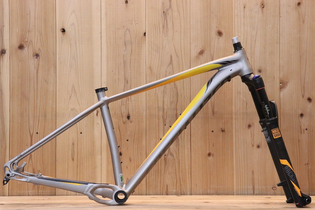 決算SALE スペシャライズド SPECIALIZED フューズ FUSE PRO 2016年モデル Mサイズ アルミ マウンテンバイク フレームセット 【芦屋店】
