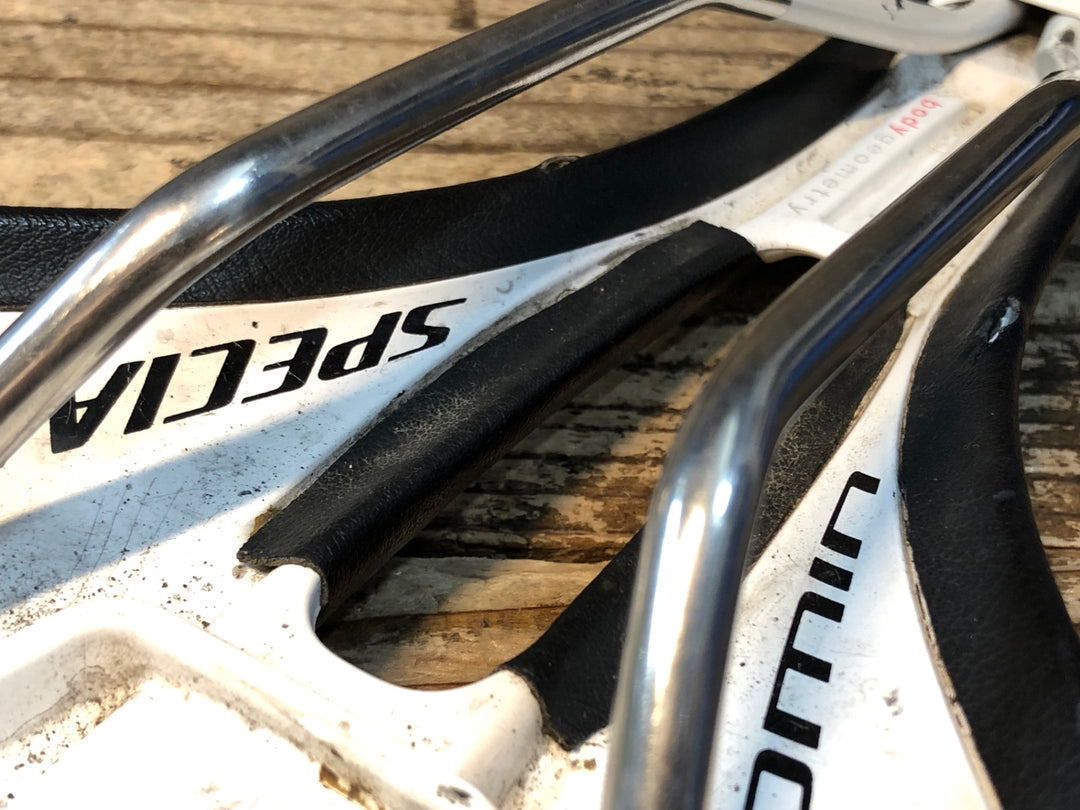 JR130 スペシャライズド SPECIALIZED ROMIN expert サドル 黒 143mm ※破れ