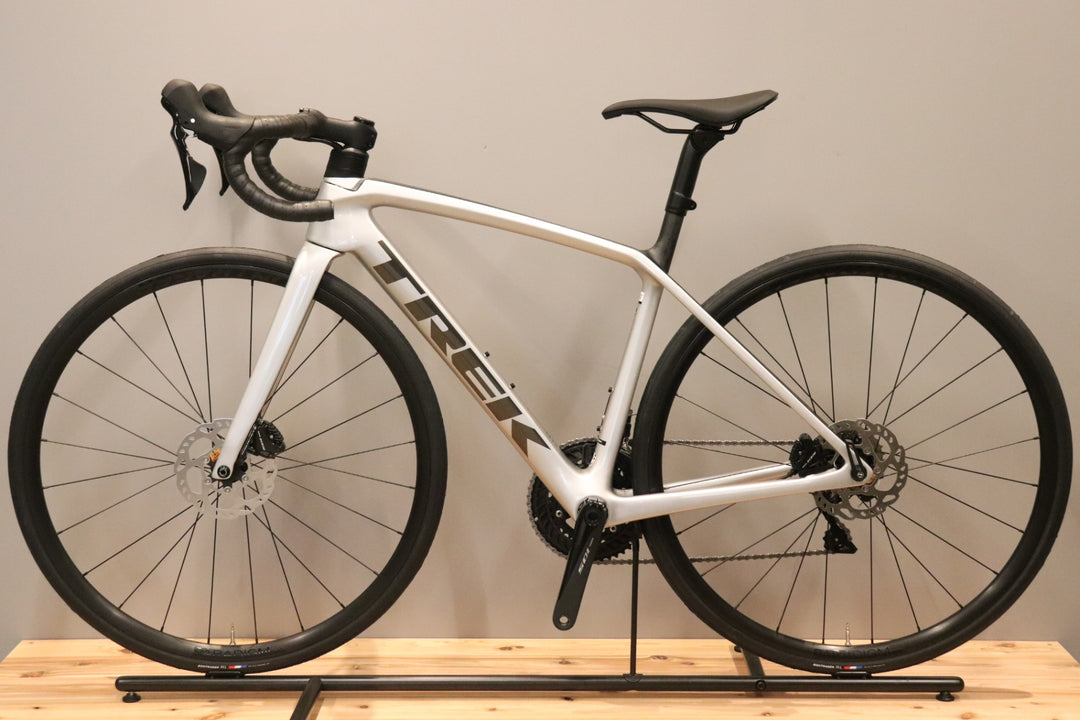 未使用 トレック TREK エモンダ EMONDA SL5 DISC 2021モデル 50サイズ シマノ 105 R7025 11S カーボン ロードバイク 【仙台店】
