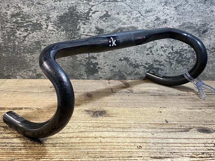 KC510 フィジーク fizik CYRANO R1 カーボン ドロップハンドル ブラケット部C-C 400mm