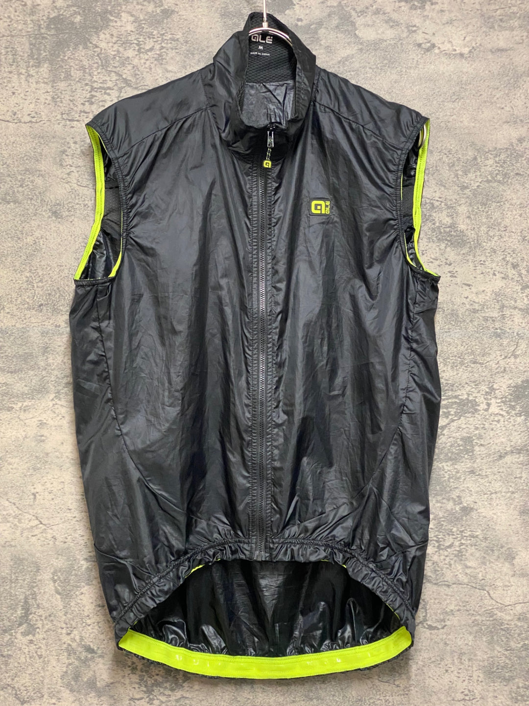 JN482 アレ ALE サイクルベスト ジレ グレー M 黒