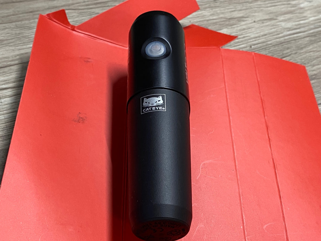 JX845 キャットアイ CATEYE VOLT800 フロントライト 未使用