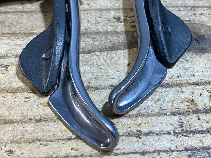 KB723 シマノ SHIMANO 105 ST-5600 STIレバー 左右セット ※右レバー変速不良のためジャンク