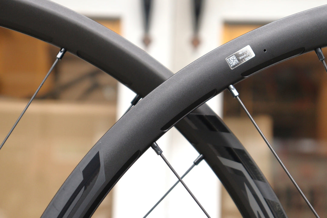フルクラム FULCRUM レーシング RACING 3 DB アルミ チューブレス ホイールセット シマノ11S/12S 19C 【横浜店】