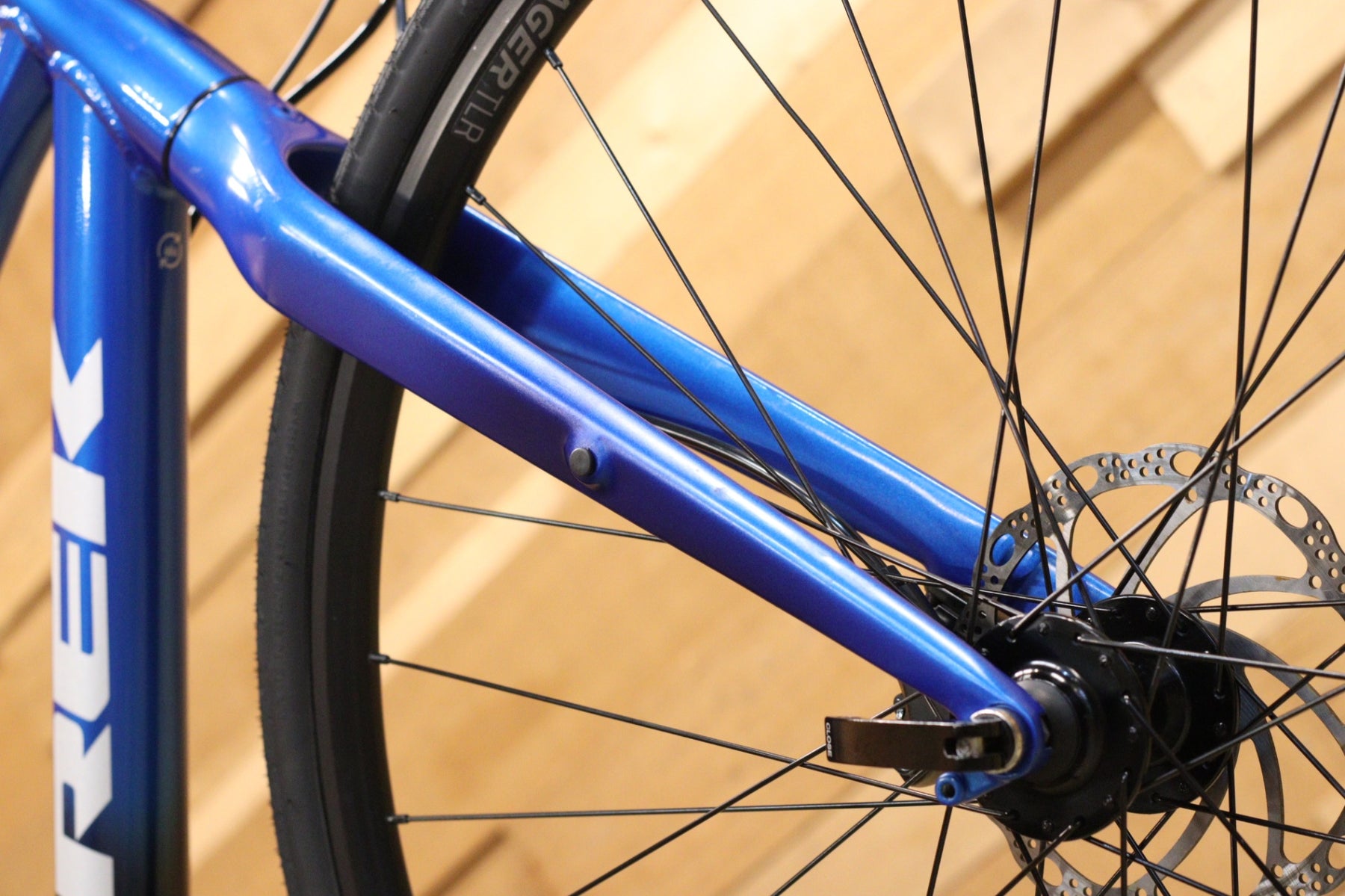 トレック TREK FX3 DISC 2023 Sサイズ シマノ DEORE MIX 10S 油圧