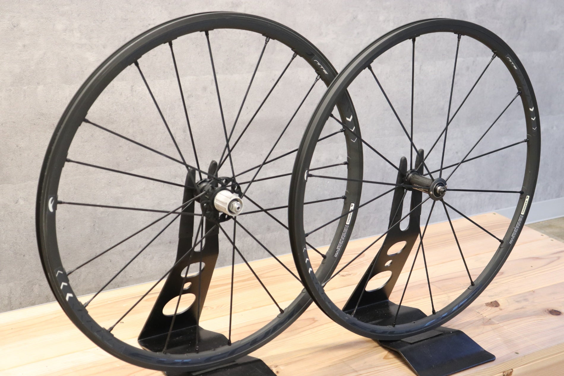 フルクラム FULCRUM レーシングゼロナイト RACING ZERO NITE C17