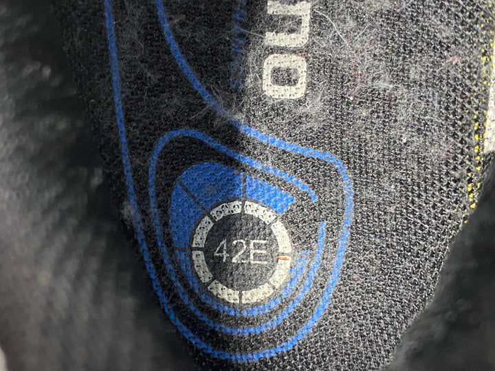 KP335 シマノ SHIMANO RC7 SH-RC700-E W ビンディングシューズ 3穴 EU42E WIDE ※傷