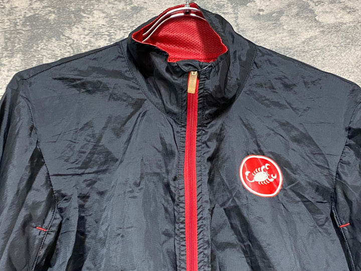 KB552 カステリ CASTELLI ウィンドブレーカー 黒 S ※ほつれ