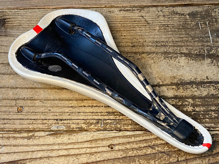 JT837 セライタリア selle italia SLR CONTADOR LIMITED EDITION ※レール裏クラックのためジャンク