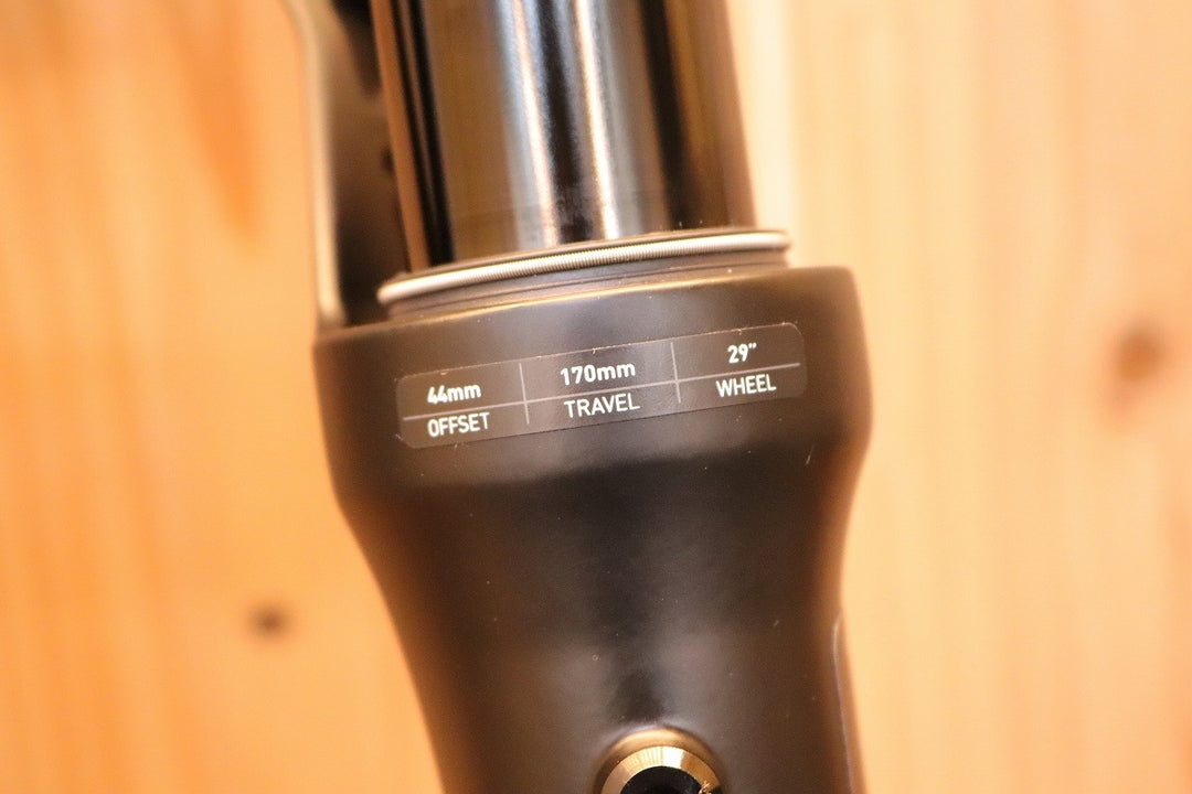 ロックショックス ROCK SHOX ゼブ セレクト ZEB SELECT サスペンション フロントフォーク MTB 29インチ BOOST テーパード 【芦屋店】