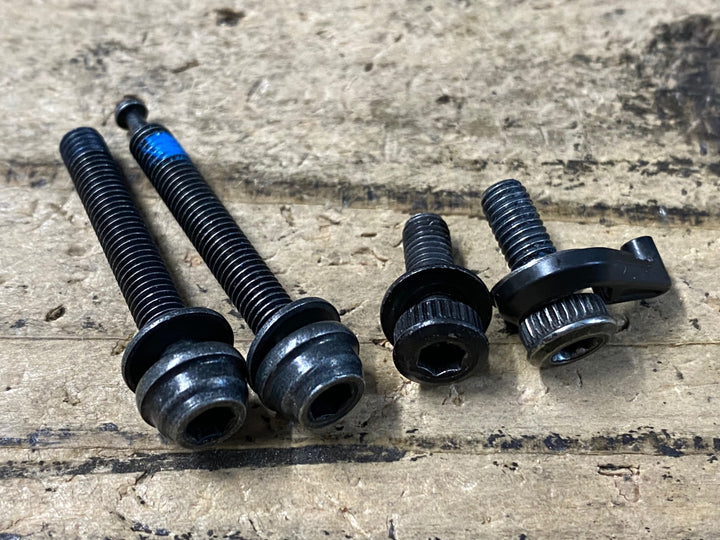 JN560 シマノ SHIMANO 105 BR-R7070 ディスクブレーキ キャリパー 前後セット