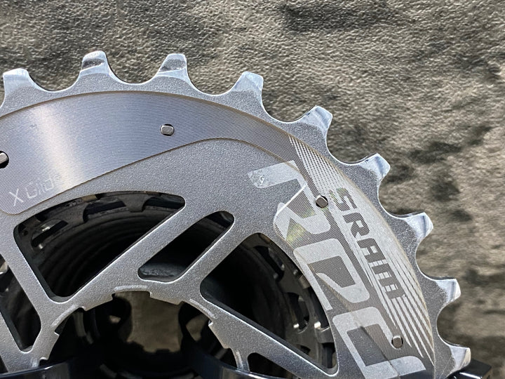 KA281 スラム SRAM レッド RED スプロケット 11S 11-28T ※ロックリングデュラエース