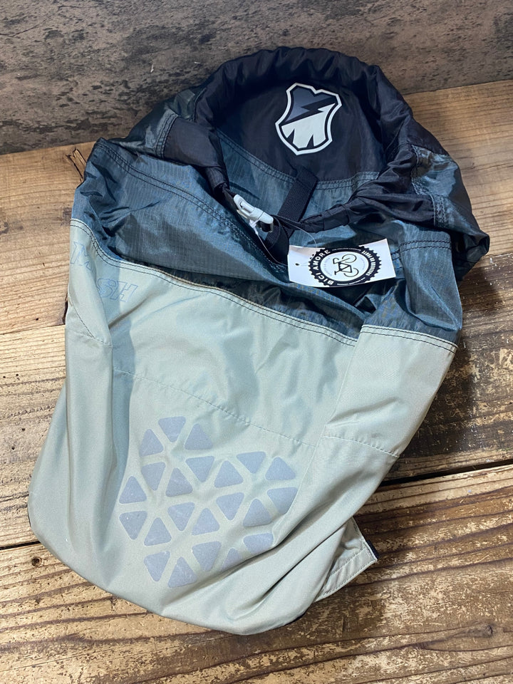 JW678 MASH Boreas 30L Rolltop Backpack リュック バックパック 黒 グレー