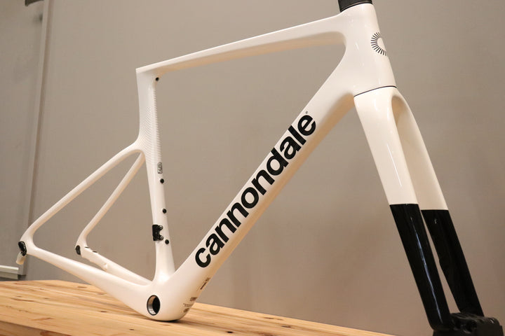 未使用 キャノンデール CANNONDALE スーパーシックス SUPERSIX EVO 2025 54サイズ カーボン ロードバイク フレームセット 【仙台店】