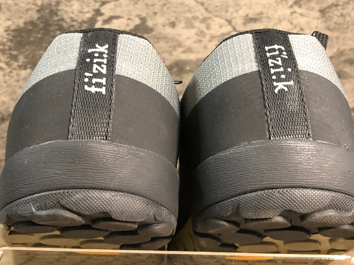 JU337 フィジーク fizik GRAVITA VERSOR FLAT shoes スニーカー フラットシューズ グレー 黒 EU39