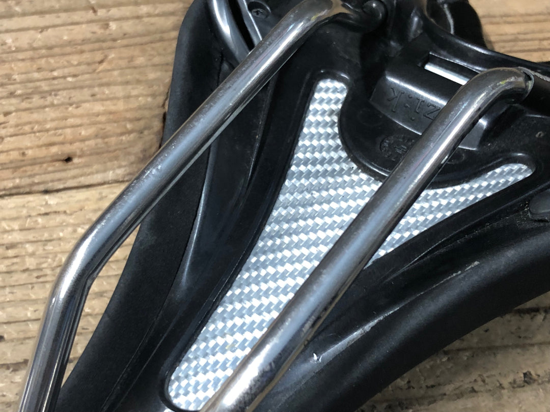 KO824 フィジーク fizik アリアンテ ALiANTE サドル 黒 kium レール