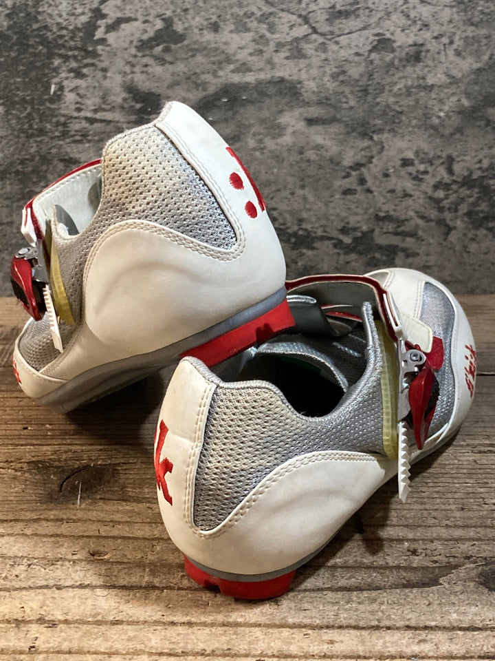 KD065 フィジーク fizik R5B UOMO ロードシューズ SPD-SL対応 インソール無し EU40.5相当