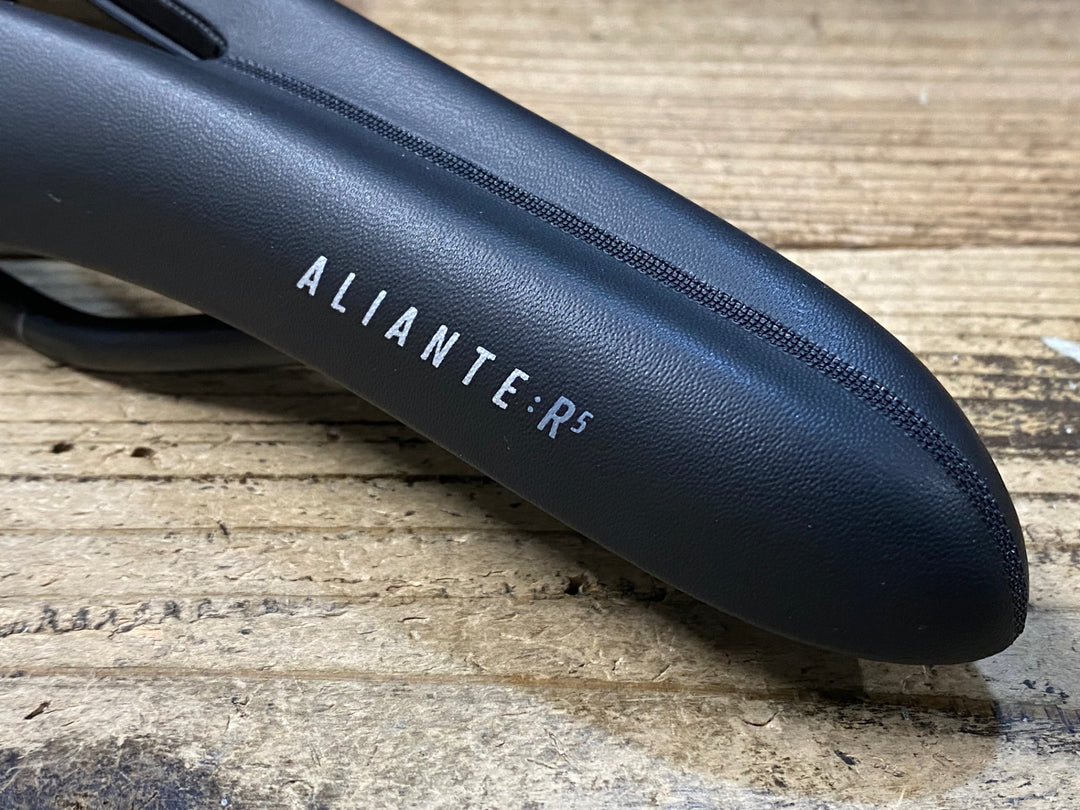 KI904 フィジーク fizik ALIANTE R5 OPEN REGULAR サドル 黒 142mm クロモリ