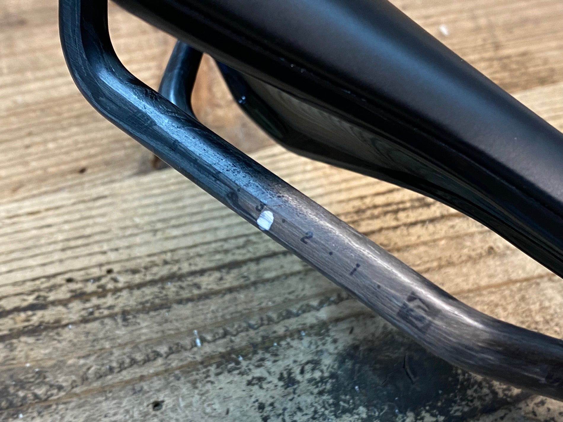 JP322 シンクロス Syncros TOFINO サドル 黒 135mm CARBONレール