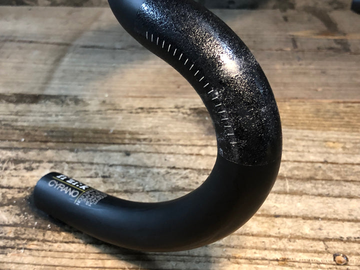 JW204 フィジーク fizik CYRANO 00 カーボン ドロップハンドル ブラケットC-C400mm Φ31.8