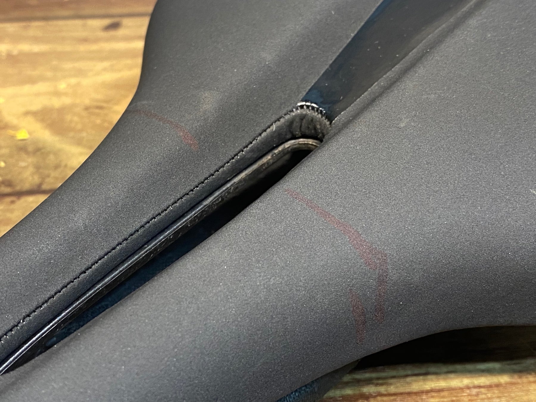 JH671 フィジーク fizik アリオネ ARIONE R1 OPEN サドル LARGE