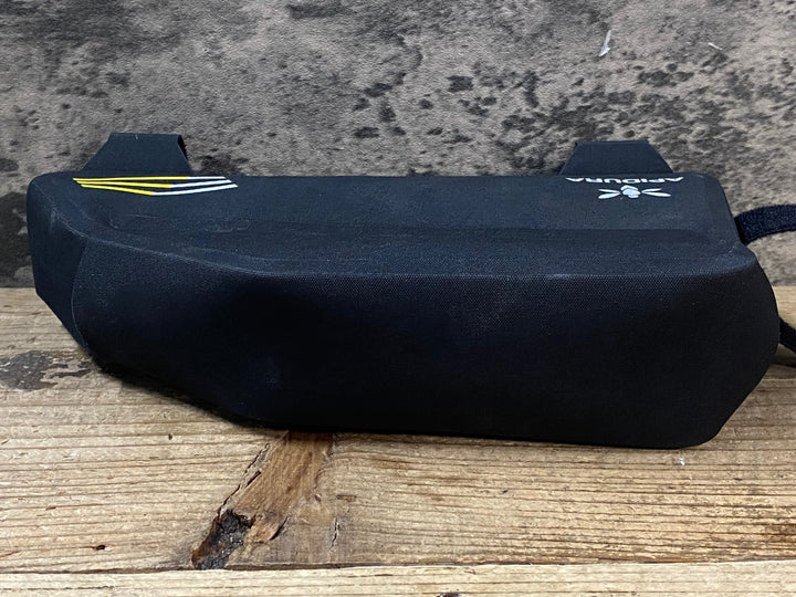 JV936 アピデュラ APIDURA RACING TOP TUBE PACK 1L トップチューブバッグ 黒
