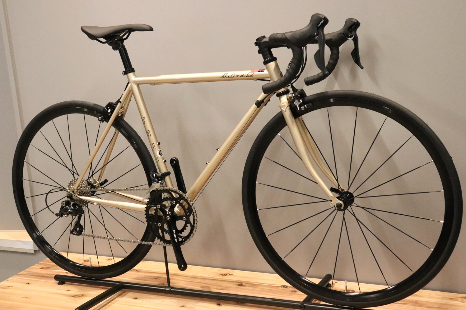 フジ FUJI バラッド オメガ BALLAD Ω 2022モデル 52サイズ シマノ ソラ