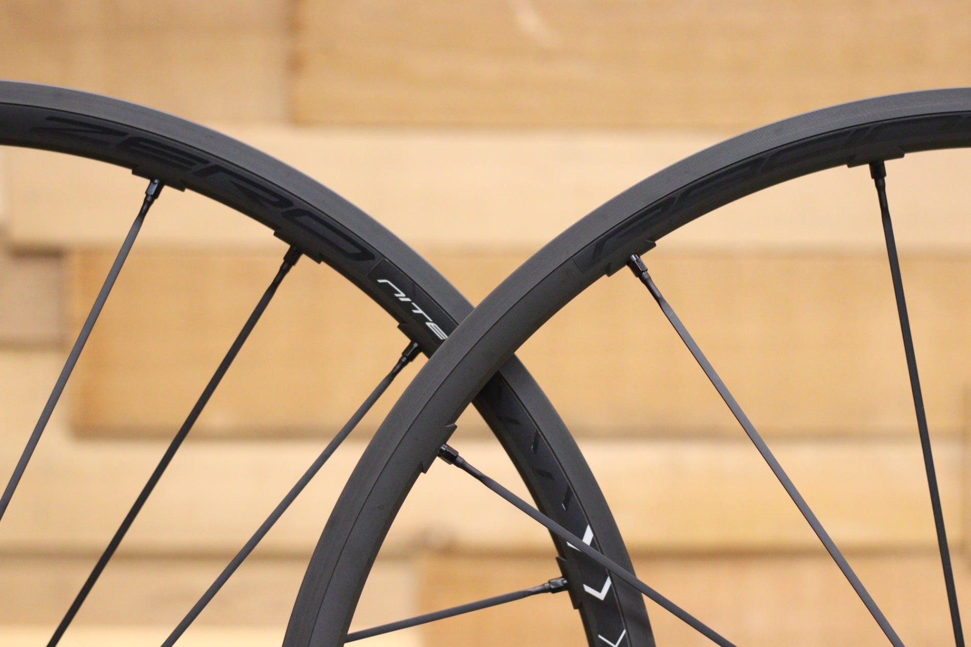 フルクラム FULCRUM レーシングゼロナイト RACING ZERO NITE C17