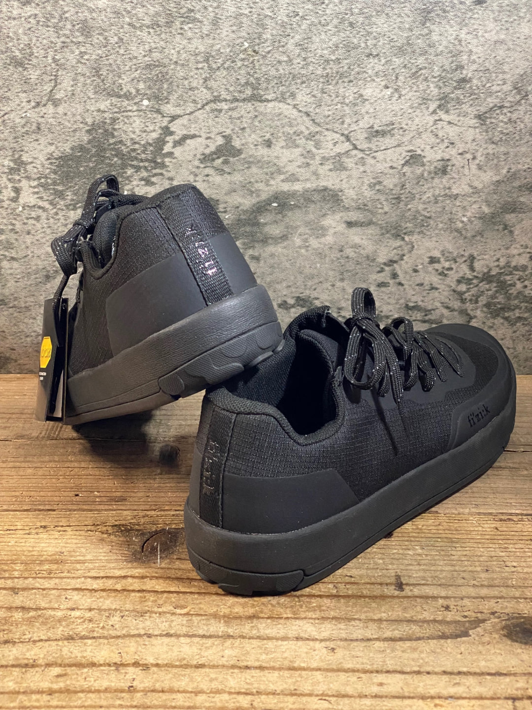 JP057 フィジーク FIZIK GRAVITA VERSOR ビンディングシューズ SPD EU43 黒