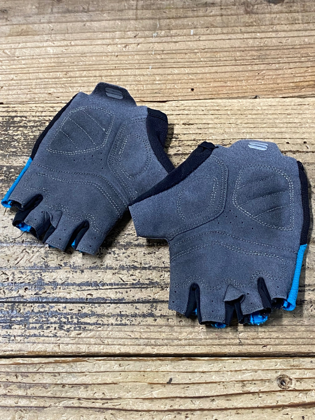 KG448 スポーツフル sportful 指切り グローブ 水色 黒 S