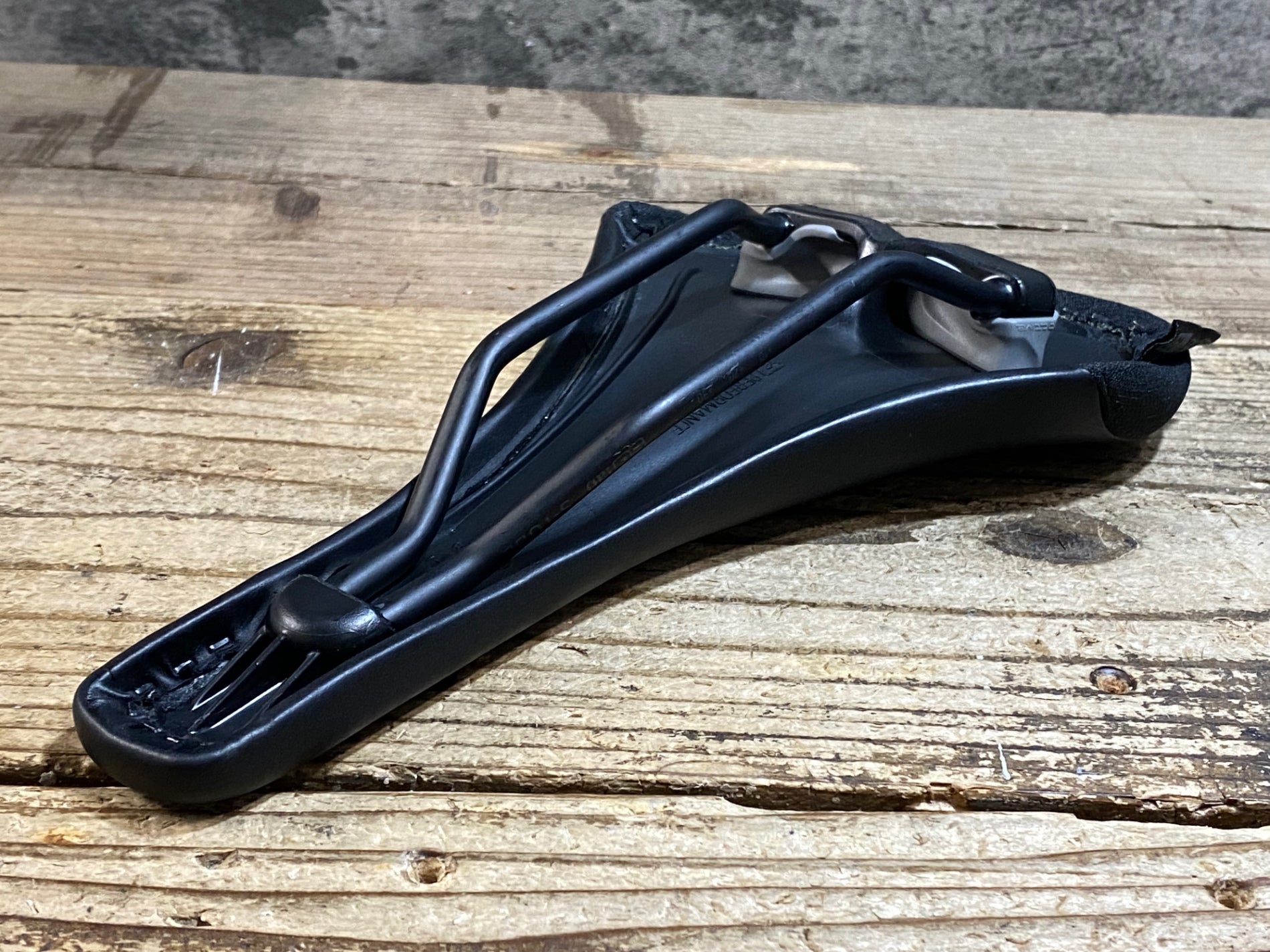 KC322 SQlab 614 ACTIVE サドル 黒 13cm S-tubeレール – BICI AMORE