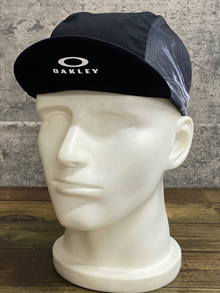 KM242 オークリー OAKLEY サイクルキャップ 黒