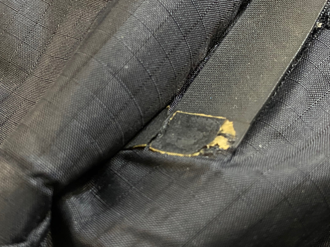KD467 スペシャライズド SPECIALIZED BASE MILES FTHRWGT BACKPACK バックパック 黒 ※スレ,一部剥がれ