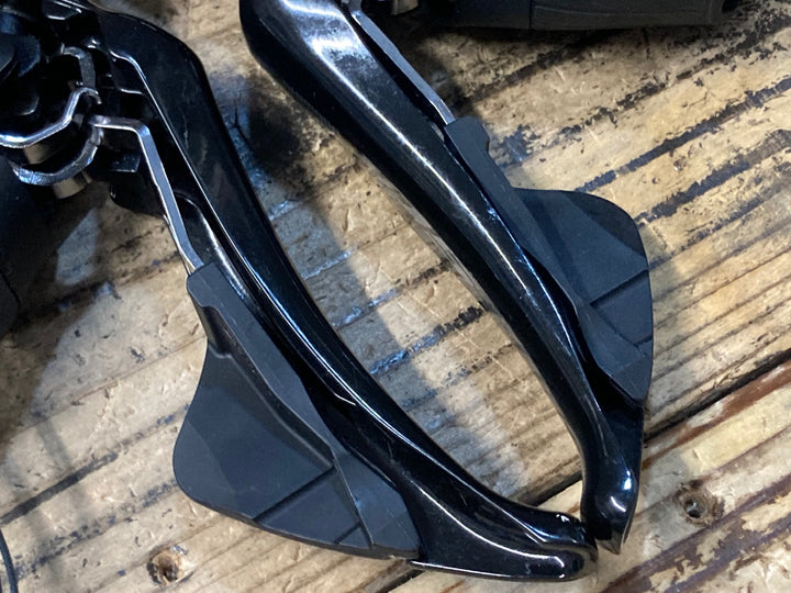 KE828 シマノ SHIMANO 105 ST-R7025 / BR-R7070 STIレバー+油圧ディスクブレーキキャリパーセット 2×11S 黒