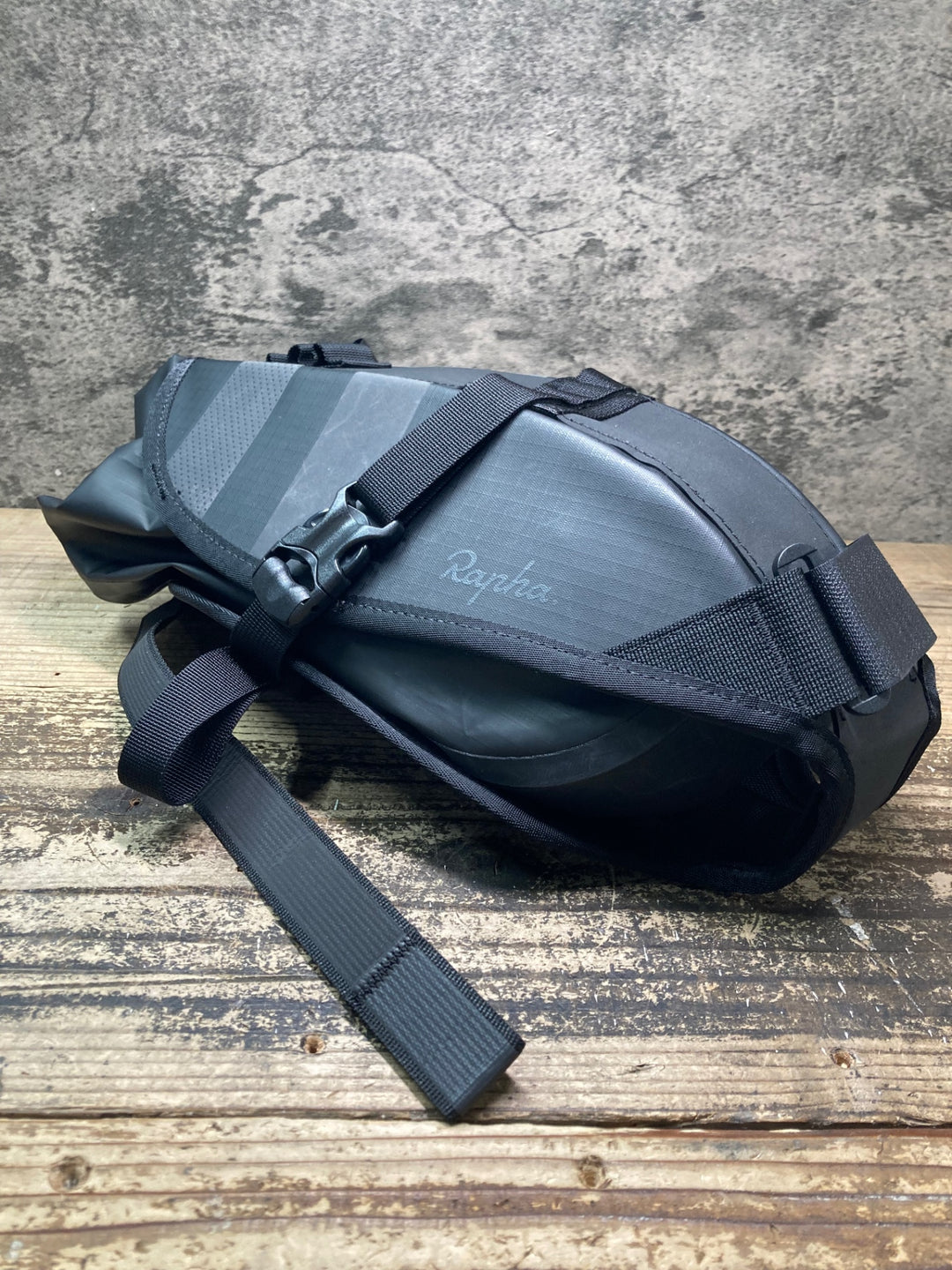 JI160 ラファ Rapha EXPLORE WATERPROOF REAR PACK サドルバッグ 黒