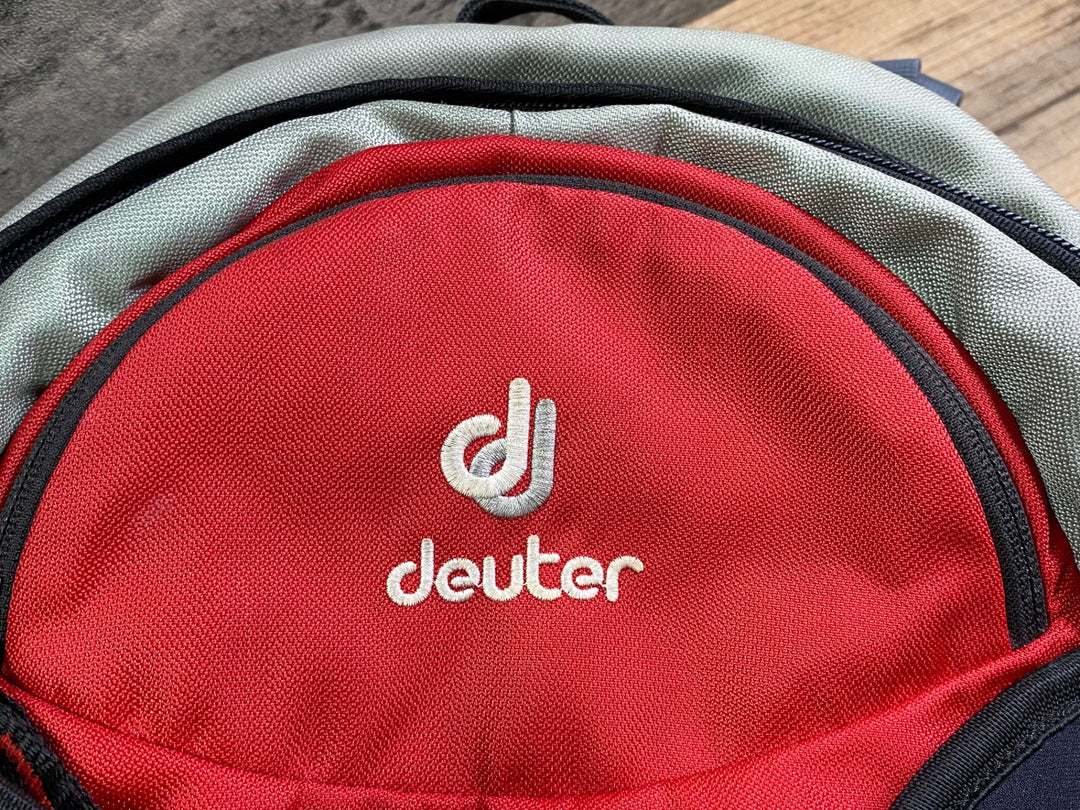 JJ720 ドイター deuter リュックサック バックパック 赤