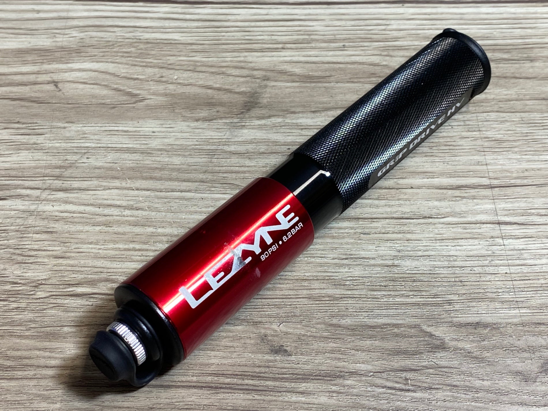 JP475 レザイン LEZYNE グリップドライブ GRIP DRIVE HV 携帯ポンプ 赤