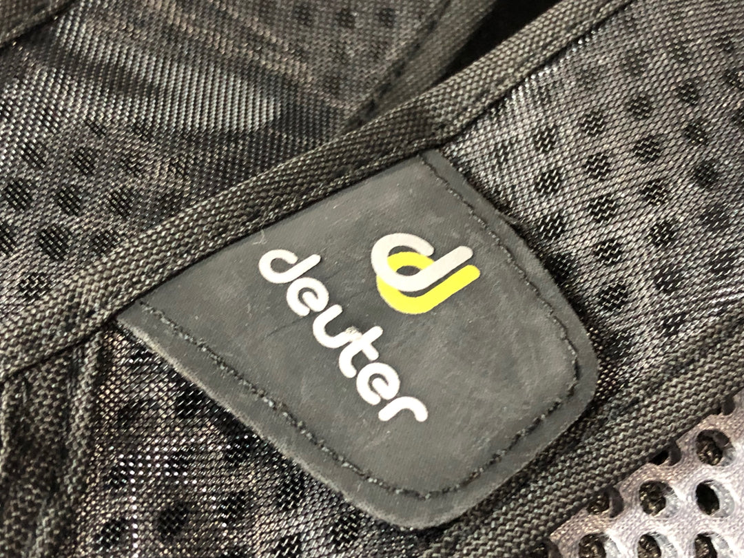 JO513 ドイター deuter Race8 リュック バックパック 黒