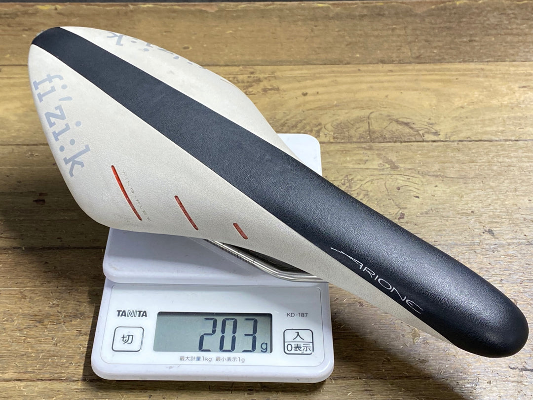 KK066 フィジーク Fizik ARIONE サドル 白黒 KIUMレール