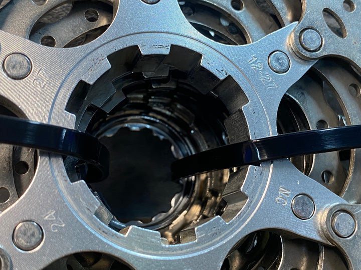 JI592 シマノ SHIMANO 105 CS-5700 スプロケット 12-27T 10S