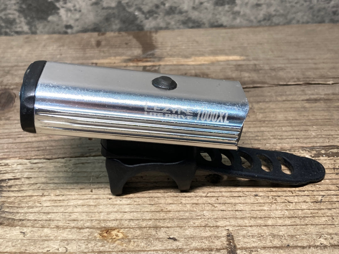 JM574 レザイン LEZYNE LITE DRIVE 1000XL フロントライト 点灯確認済 ※マウント部品一部欠品