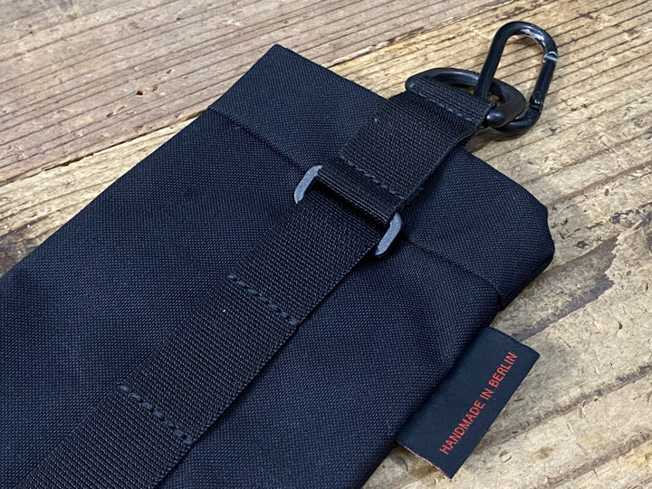 KJ510 バッグジャック bagjack MOBILE HOLDER TWIST モバイルポーチ 黒