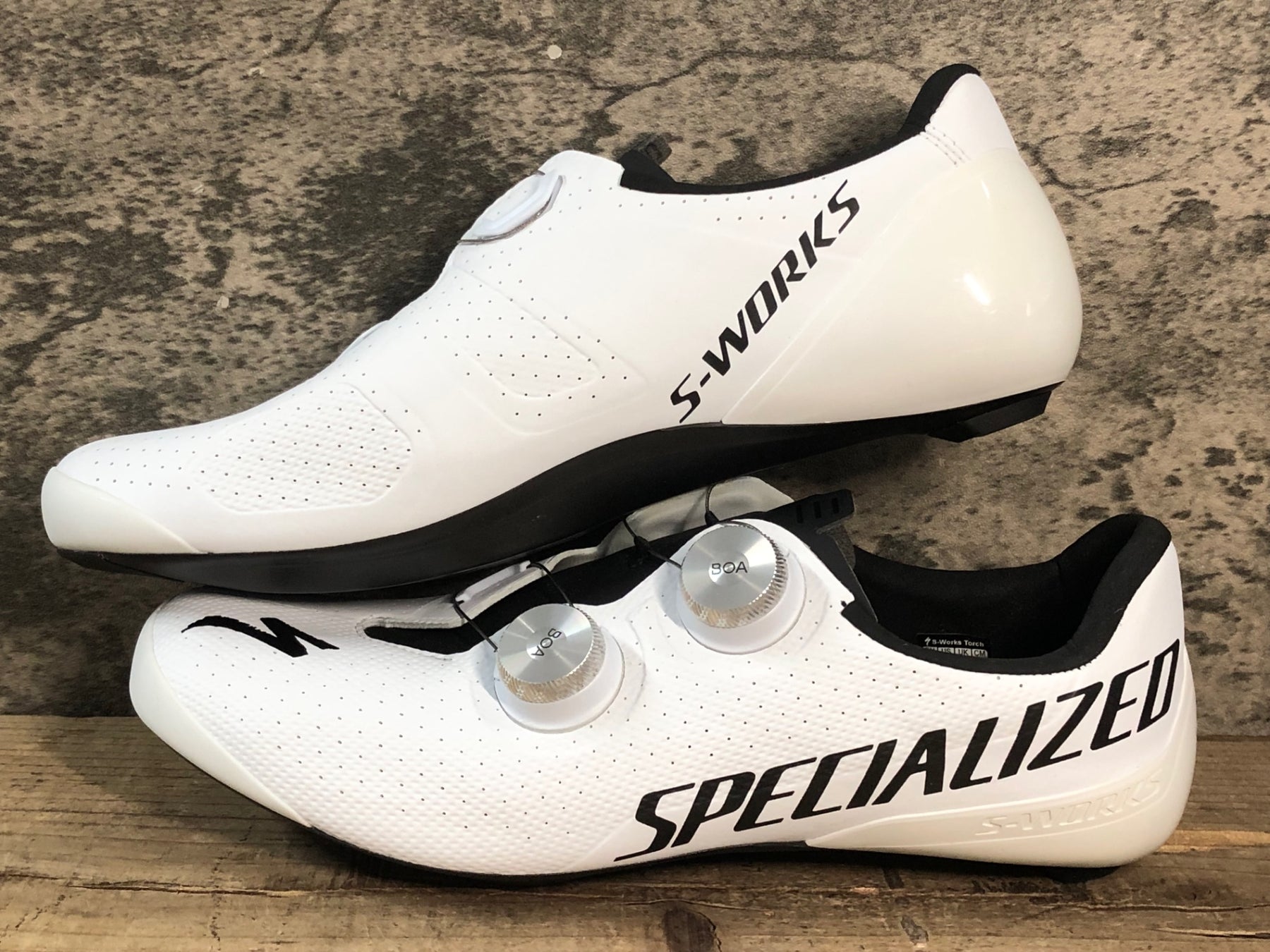 S-Works ホワイト シューズ S-WORKS TORCH ROAD SHOES WHT 42(42 (27cm) ホワイト): シューズ
