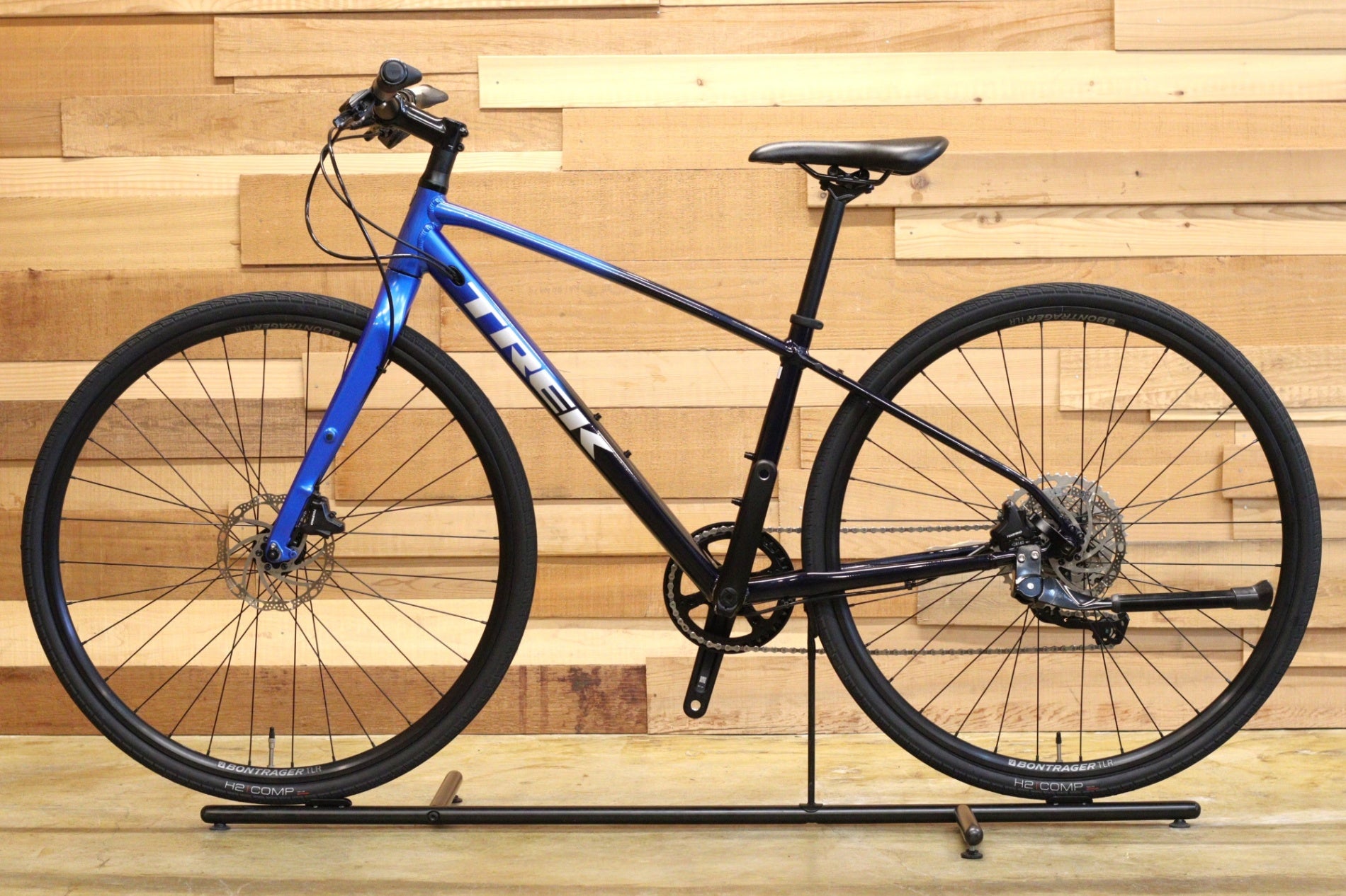 トレック TREK FX3 DISC 2023 Sサイズ シマノ DEORE MIX 10S 油圧