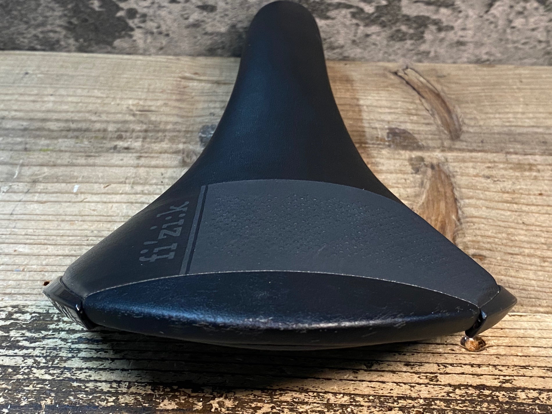JG435 フィジーク fizik アリアンテ ALIANTE R1 サドル 黒 約155mm