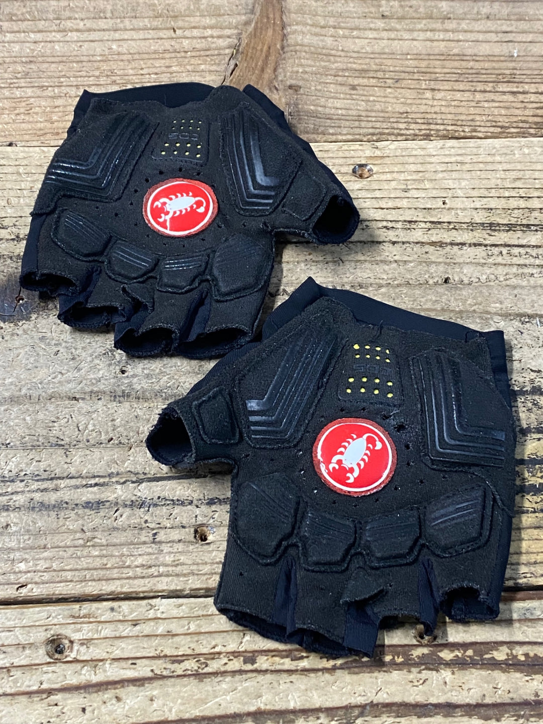 KE212 カステリ CASTELLI 指切 サイクルグローブ 黒 M
