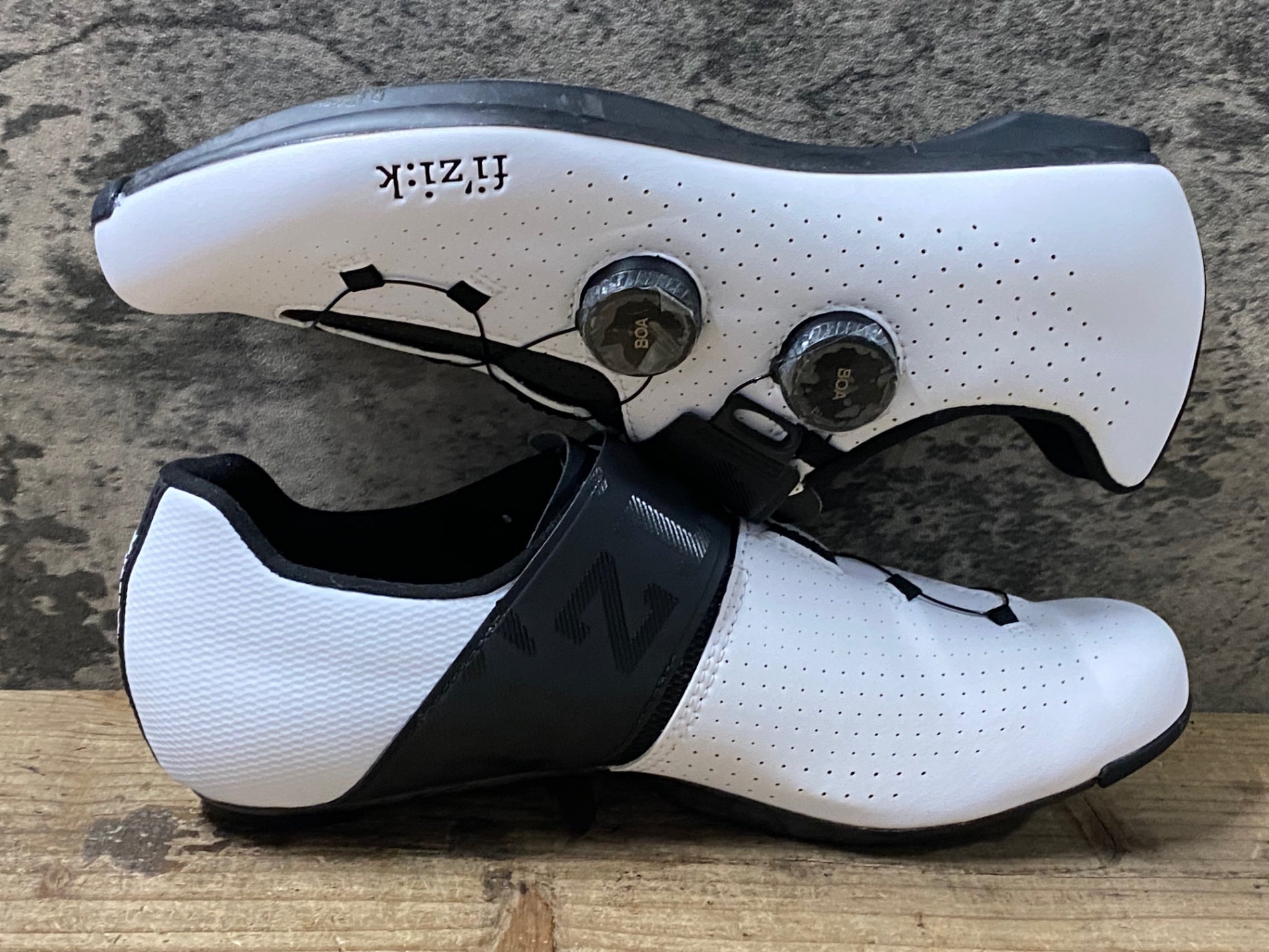 KI040 フィジーク fizik VENTO INFINITO CARBON ビンディングシューズ