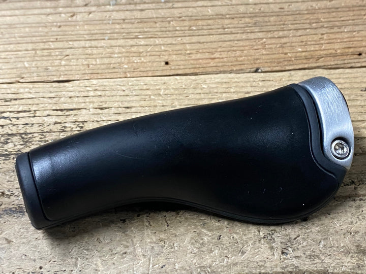 KO487 エルゴン ERGON BROOKS GP1 GRIPS グリップ 黒 132mm Φ22.2